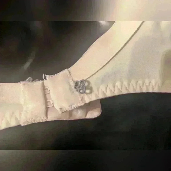 Simone Perele Delice Bra. Size: 32E. Nude. Barely Worn. - Picture 3 of 7